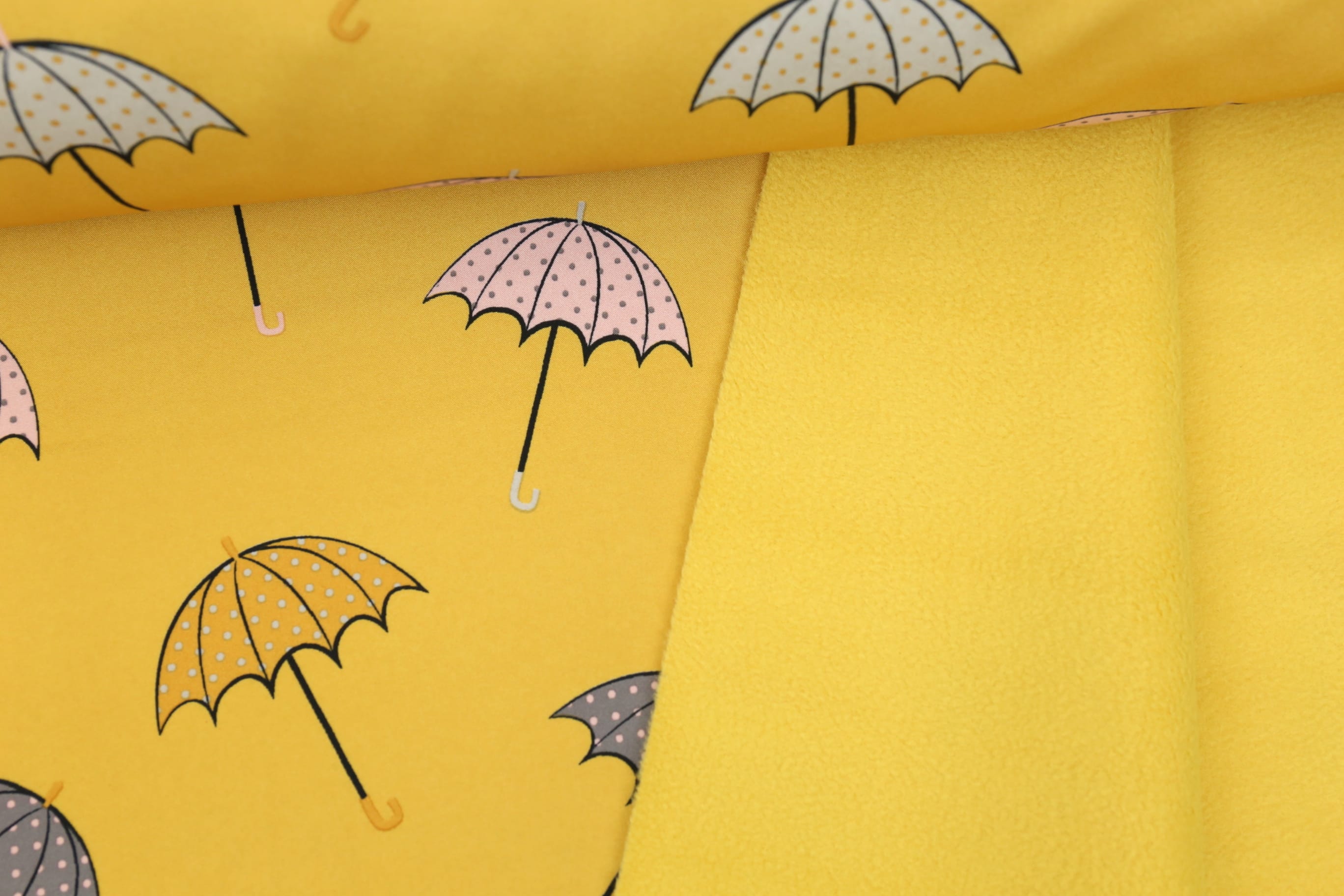 Softshell - Fleece - Regenschirme - Rainy Days - Senfgelb